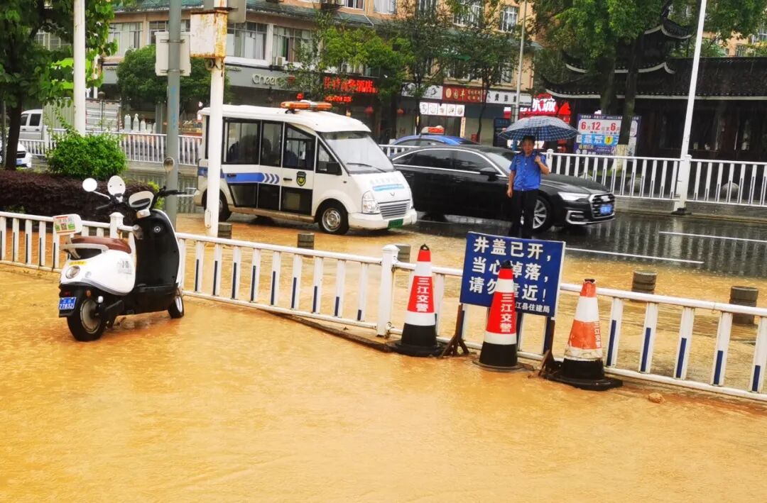 节日我在岗 | 端午坚守防汛一线 风雨守护群众安康